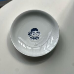 Dĩa Sứ Sâu Lòng Họa Tiết Cô Bé Peko (Fujiya)