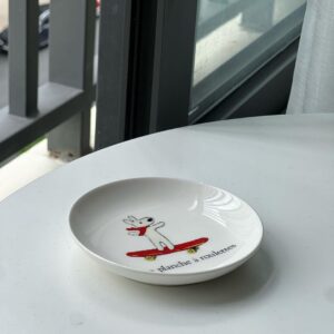 Dĩa Sứ Tráng Miệng Họa Tiết Chó Trượt Ván Phong Cách Độc Đáo