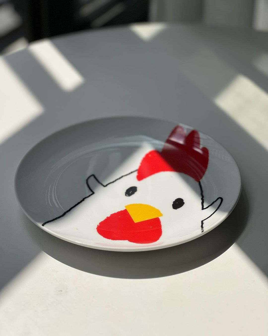 Dĩa Sứ Hoạt Hình Đầu Gà Trống/Mái Phong Cách Pop-Art Tối Giản