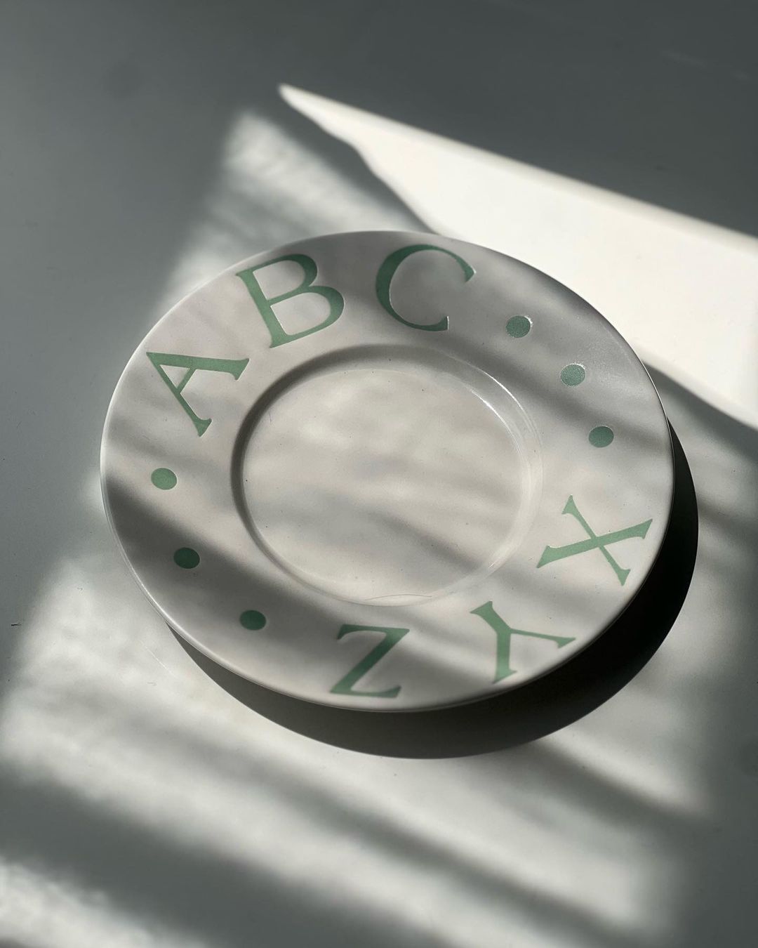 Dĩa Sứ Phong Cách Học Đường Họa Tiết Bảng Chữ Cái (ABC)